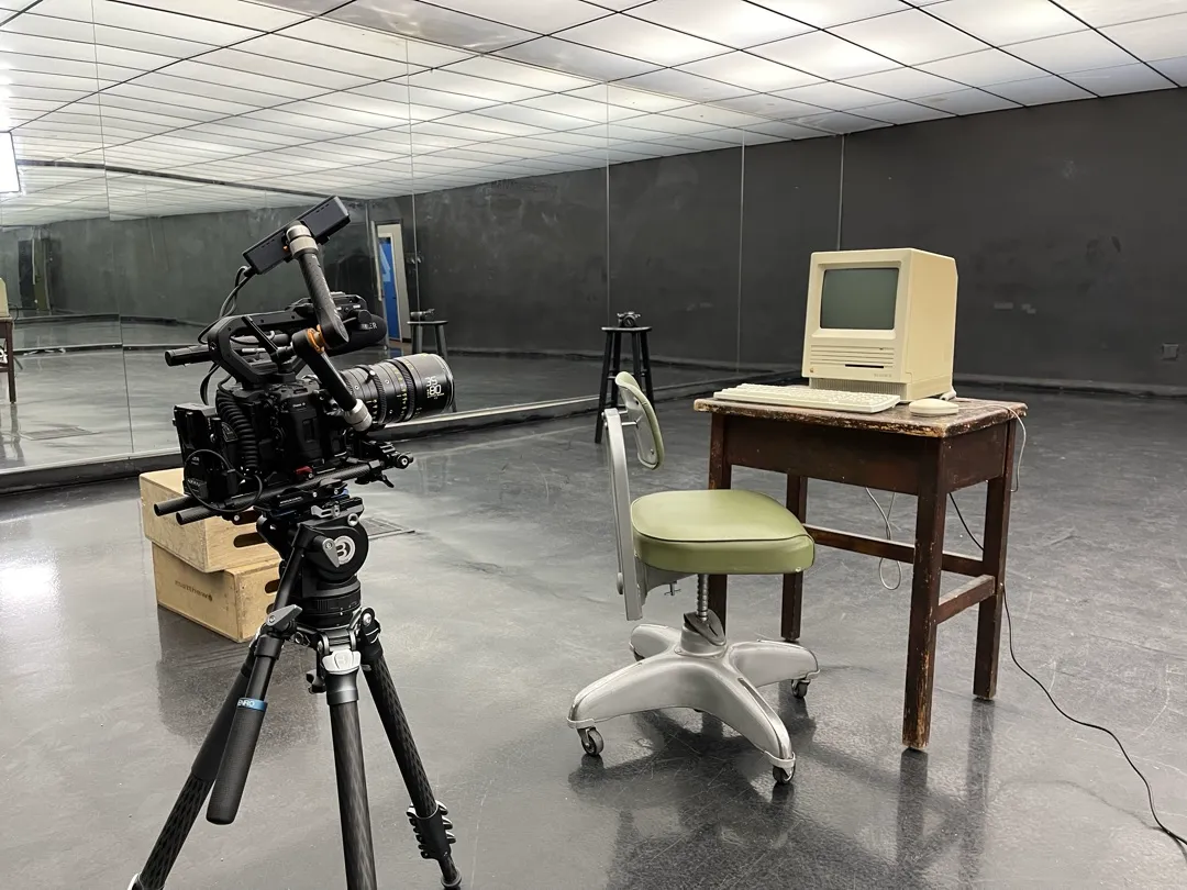 Camera rig and vintage Mac prop